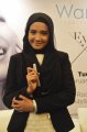 Zaskia Sungkar dan Dewi Sandra di Peluncuran Kosmetik Wardah