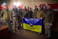 zelensky-kepertahanan-garis-depan-pertempuran-di-kupyansk_20240220_084941.jpg