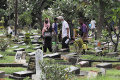 Ziarah Kubur Jelang Ramadan