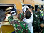 evakuasi_korban_(1).jpgevakuasi_korban_(2).jpgevakuasi_korban_(3).jpgevakuasi_korban_(4).jpgevakuasi_korban.jpg