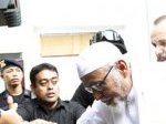 20110210DAN01_Penagaman_BAASYRI1.jpg20110210DAN05_Sidang_Baasyir.jpg20110210DAN07_Sidang_Baasyir.jpg20110210DAN06_Sidang_Baasyir.jpg