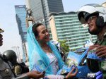 polwan_kebaya2.jpgpolwan_kebaya1.jpgpolwan_kebaya3.jpgPOLWAN_KEBAYA4.jpg
