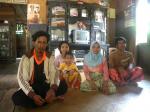 20110623ISF__Keluarga_Sulaimah_TKW_asal_Ambawang_(6).jpg20110623ISF_Kediaman_keluarga_Sulaimah_di_Ambawang_(3).jpg