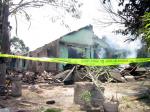 kerusakan_rumah.jpgkerusakan_rumah_di_balinuraga.jpgkerusakan_rumah_di_balinuraga_2.jpgkerusakan_rumah_2.jpg