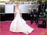 jennifer-lawrence-oscars-2013-red-carpet-03.jpgjennifer-lawrence-dior-haute-couture.jpgnomo.JPG