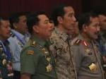 nota-kesepahaman-tni-dan-polri_20150304_152622.jpgnota-kesepahaman-tni-dan-polri_20150304_153214.jpgnota-kesepahaman-tni-dan-polri_20150304_153306.jpgnota-kesepahaman-tni-dan-polri_20150304_153347.jpgnota-kesepahaman-tni-dan-polri_20150304_153502.jpg