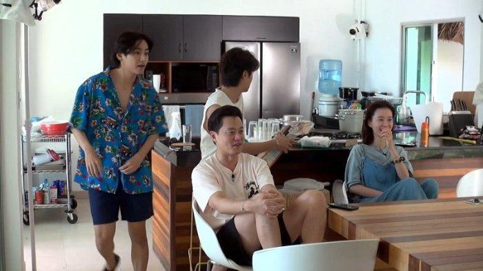 V BTS (Kim Taehyung) dan para pemeran 'Jinny's Kitchen' menikmati pemandangan indah Meksiko pada hari pertama libur mereka