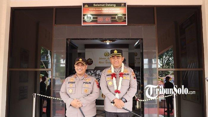Kapolres Wonogiri lama, AKBP Dydit Dwi Susanto (kiri) dan Kapolres Wonogiri baru, AKBP Andi Muhammad Indra Waspada Amirullah.