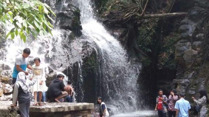 Air terjun Guruh Gemurai Riau