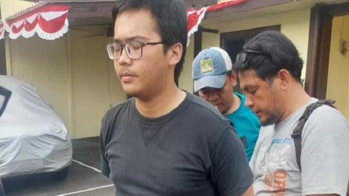Tampang Altafasalya Ardnika Basya alias AAB (23), pembunuh Muhammad Naufal Zidan (19), mahasiswa UI