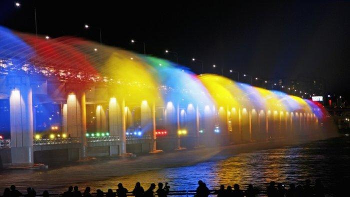 Banpo Bridge
