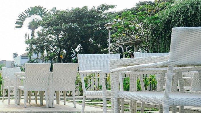 Bataputi Coffee House, Malang, Jawa Timur.