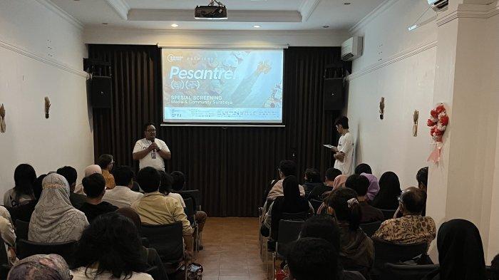 Bioskop Online menggelar roadshow Film Pesantren di Surabaya