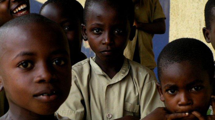Anak-anak di Bujumbura, Burundi.