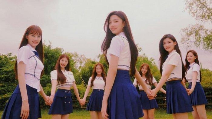 CSR (Girl group Rookie)