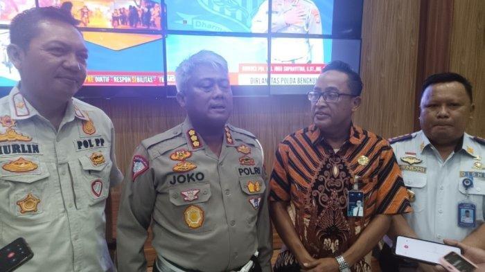 Dirlantas Polda Bengkulu Kombes Pol Joko Suprayitno saat diwawancara usai pelaksanaan rakor penanganan balap liar, knalpot brong dan parkir liar di Provinsi Bengkulu, Selasa (17/1/2023).