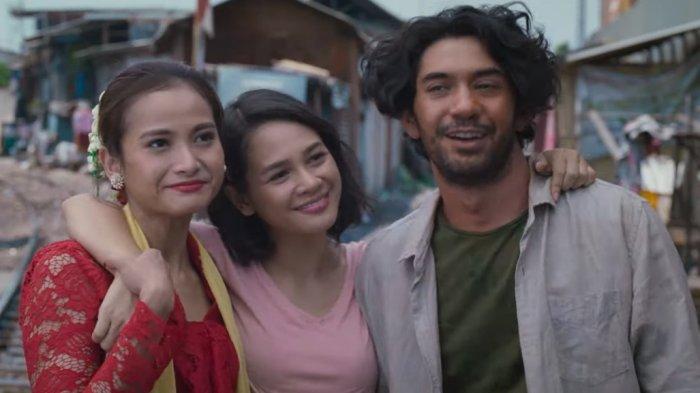 Film Surga di Bawah Langit