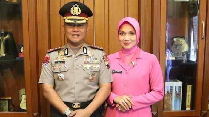 Foto Brigjen Abioso Seno Aji bersama istri tercintanya, Titi.