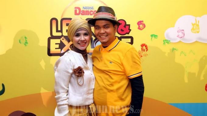 Presenter Indra Bekti bersama Istrinya Aldilla 