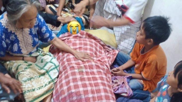 Nasib Pilu 4 anak kecil yang ditinggal ibunya mati, kini hidup dnegan nenk yang derita strokea