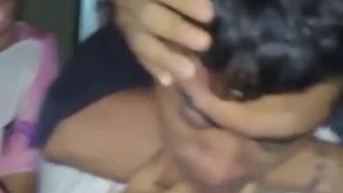 Tangkapan video viral oknum Pol PP diduga berzina dengan istri orang