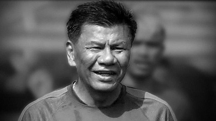 Kabar duka datang menghampiri sepak bola Indonesia, Benny Dollo tutup usia. Kabar tersebut disampaikan lewat akun Instagram APPI, Rabu (1/2/2023) malam.