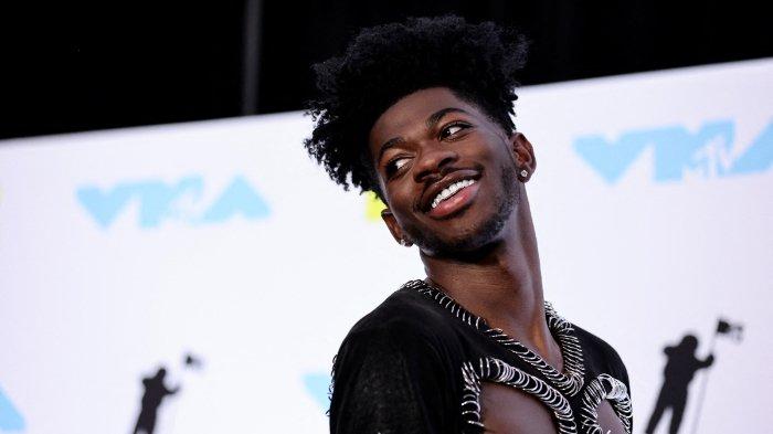 NEWARK, NEW JERSEY - 28 AGUSTUS: Lil Nas X pemenang penghargaan Kolaborasi Terbaik untuk 'Industry Baby' berpose di ruang pers VMA MTV 2022 di Prudential Center pada 28 Agustus 2022 di Newark, New Jersey. Jamie McCarthy/Getty Images untuk MTV/Paramount Global/AFP
