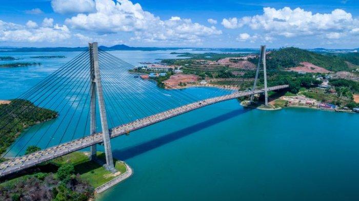 Jembatan Barelang di Batam, tujuan wisata untuk itinerary 1 hari.