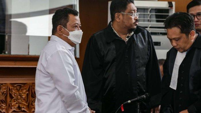 Terdakwa kasus pembunuhan berencana terhadap Nofriansyah Yosua Hutabarat atau Brigadir J, Kuat Ma'ruf menjalani sidang di Pengadilan Negeri Jakarta Selatan, Rabu (2/11/2022). Sebanyak 12 orang saksi termasuk orangtua Brigadir J dihadirkan Jaksa Penuntut Umum (JPU).