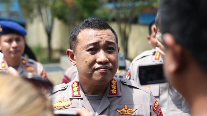 Direktur Polairud Polda Kaltim Kombes Pol Donny Adityawarman. Dia mengatakan, peningkatan patroli dalam mengamankan jalur distribusi material dengan mengerahkan 4 kapal.