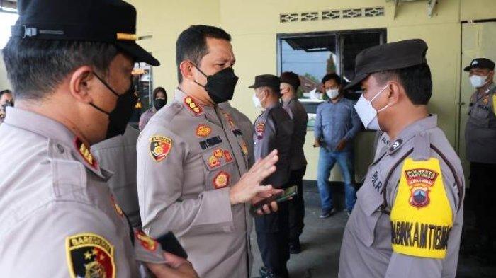 Kapolresta Banyumas, Kombes Pol Edy Suranta Sitepu melaksanakan sidak saat cek kesiapan personel ke beberapa Polsek Jajaran Polresta Banyumas, Kamis (8/12/2022) pagi.