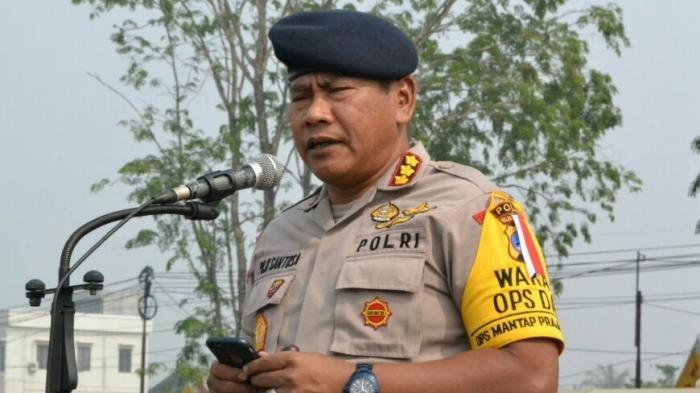 Kombes. Pol. Puji Santosa saat menjabat sebagai Kasat Brimob Polda Kalsel.