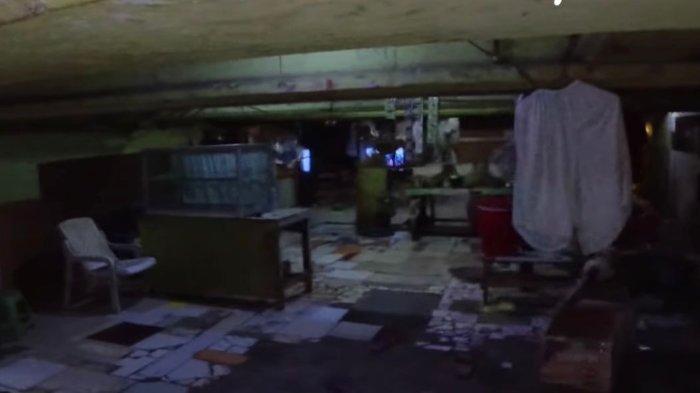 Kondisi tempat tinggal atau rumah warga di kampung di bawah jembatan Jakarta