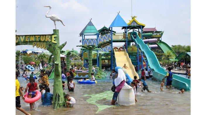 Labersa Waterpark yang berada di kawasan Riau Fantasi.