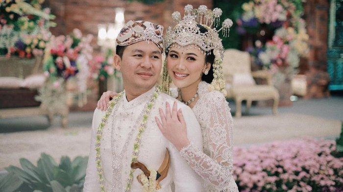 Marsha Risdasari bersama suami.
