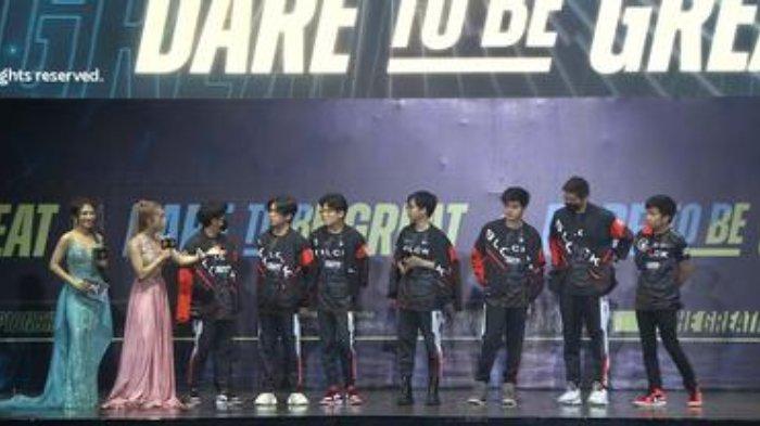 Blacklist International usai mengalahkan RRQ Hoshi di babak Knockout Upper Bracket M4 World Championship.