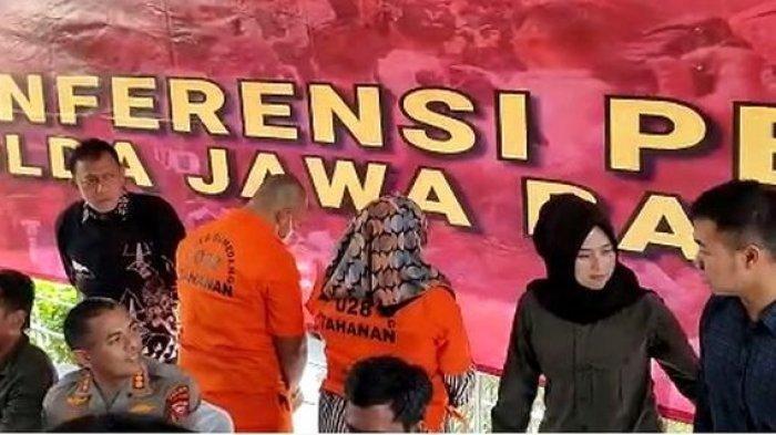 Pasutri pelaku perdagangan orang berinisial Y (40) dan RS (35)