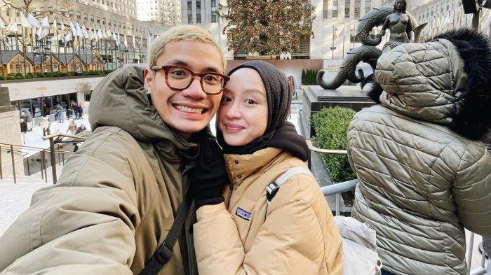 Paul Partohap bersama istrinya, Gita Savitri.