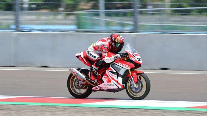 Pebalap Astra Honda Raih Podium Tertinggi di Kejurnas Mandalika