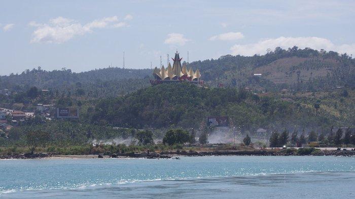 Pelabuhan Bakauheni dan Menara Siger.