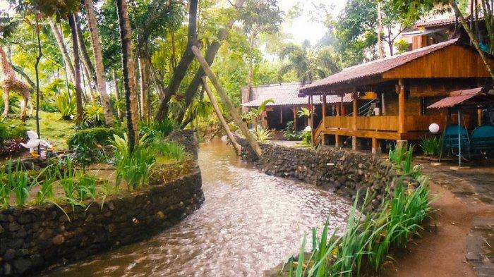 Pondok Makan Pelem Golek, Yogyakarta.