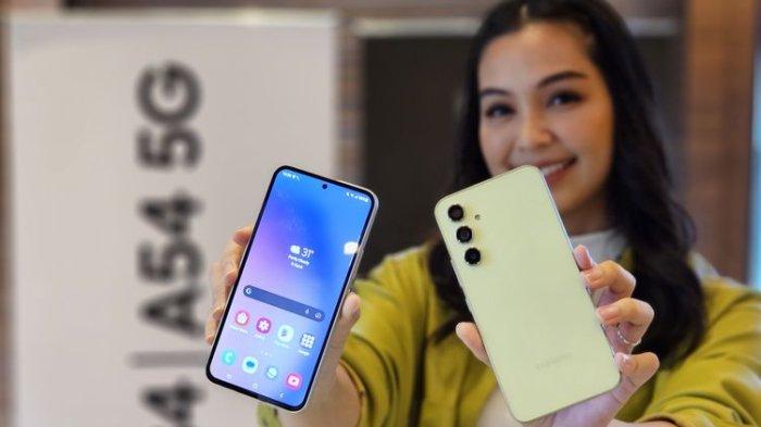 Ponsel pintar Samsung Galaxy A54