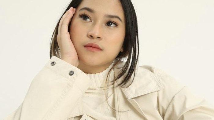 Raissa Anggiani, penyanyi 'Kau Rumahku'