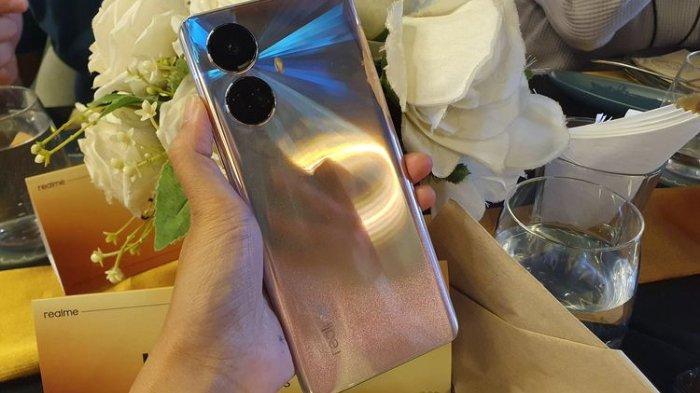 Realme 10 Pro Plus dipastikan rilis di Indonesia awal tahun 2023.