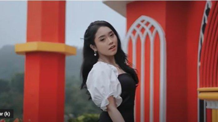 Music video Runtah remake by Azmy Z