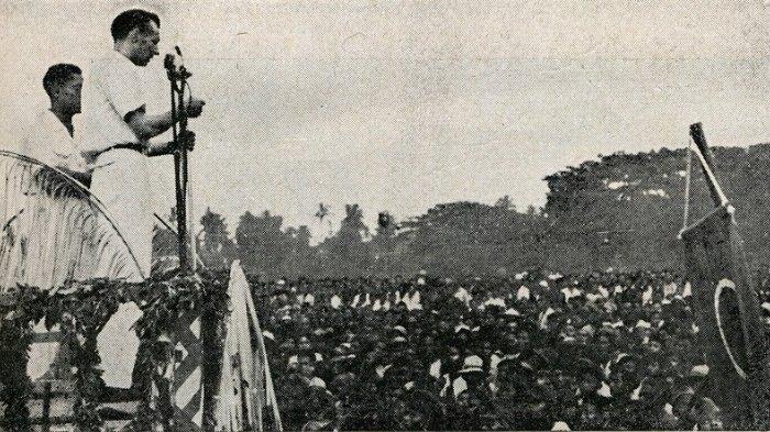 Serikat buruh Belanda Blokzijl berbicara pada kongres SOBSI, 1947.