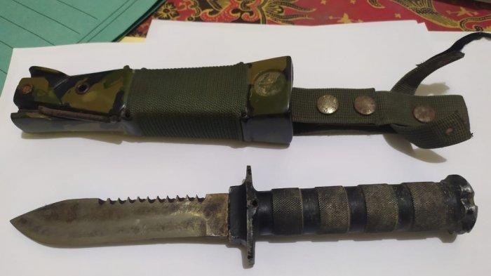 Ilustrasi pisau sangkur