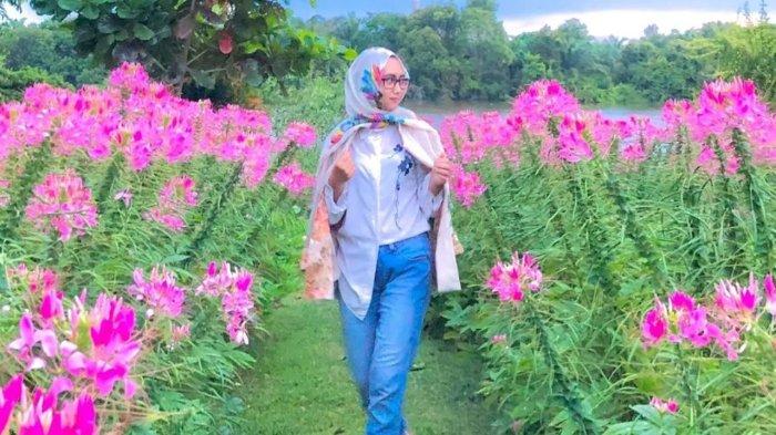 Taman Bunga Impian Okura, Pekanbaru, Riau.