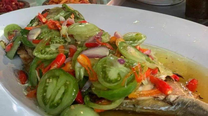 Salah satu menu di Taman Santap Rumah Kayu, Gading Serpong,Tangerang.