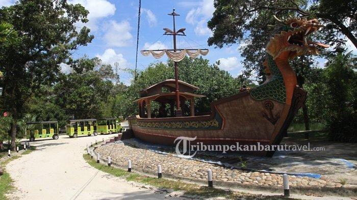 Suasana Taman Rekreasi Alam Mayang Pekanbaru.
